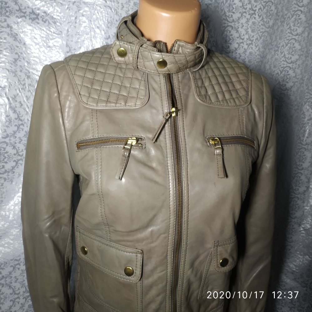Leather jacket siege size medium @36